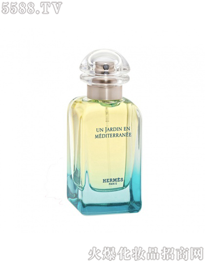 ���Ϻ�ӯ�M(j��n)�����Q(m��o)�����޹�˾�����R�˵��к����@����ˮ50ml