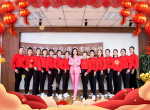 ���ߚwȥҲ�����R�����g���w˹�_���﹧ף�����R���񣬸����pȫ���f����ģ�