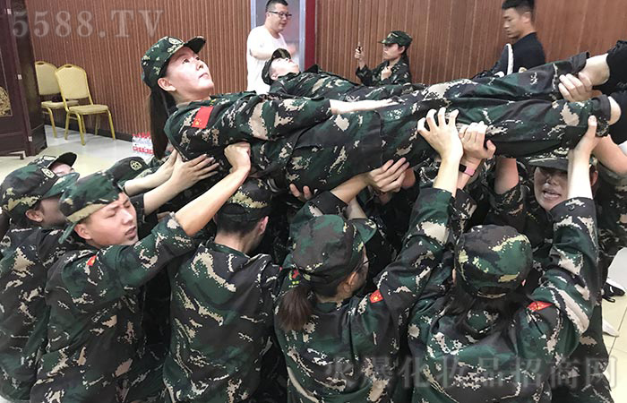 你的強(qiáng)大,只有堅(jiān)持知道 你的強(qiáng)大,只有堅(jiān)持知道