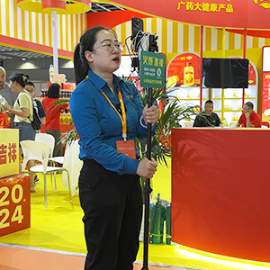 չ��ֱ���ؿ͑�����(qi��ng)���ӣ�