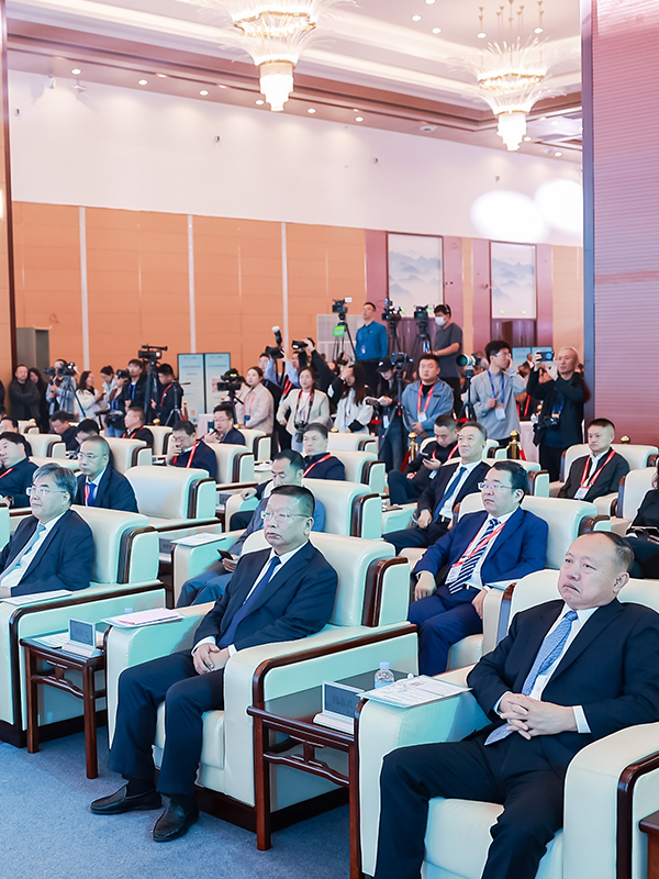 �¾��𱬾W(w��ng)����18����