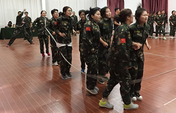 �����X(ju��)�ѡ��Ʊ��O�����@һ·�҂��A��Ư����