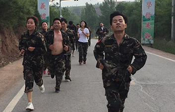 ͽ������15�������w�(y��n)���L(zh��ng)��·����ĥ�Z����Ѫ�Ի�����