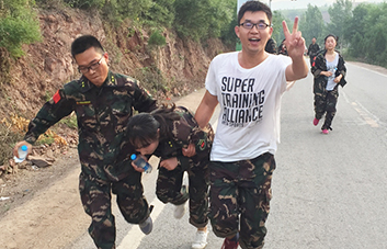 �](m��i)�б��˸��ߵ�ɽ���](m��i)�б��_���h(yu��n)��·��