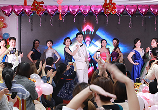 �pӯ�Ĳ������M�@Ů�˵Ķ��������ڻ�T�_(t��i)�㣡